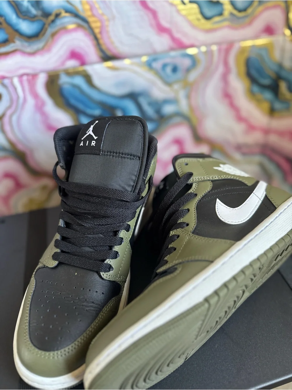 Jordan mid top